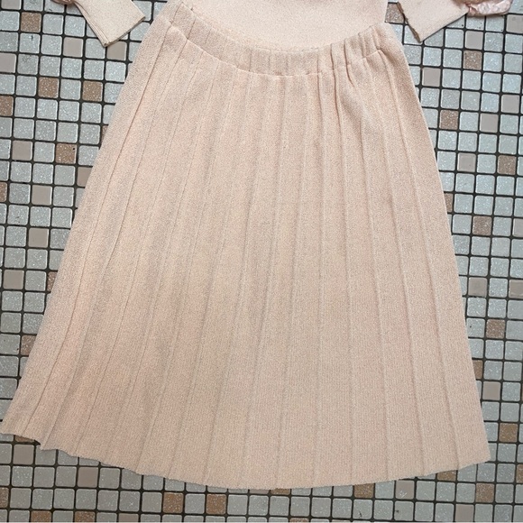 VTG Castleberry Pastel Peach Collared Blouse with Pleated Skirt Set - Picture 13 of 16
